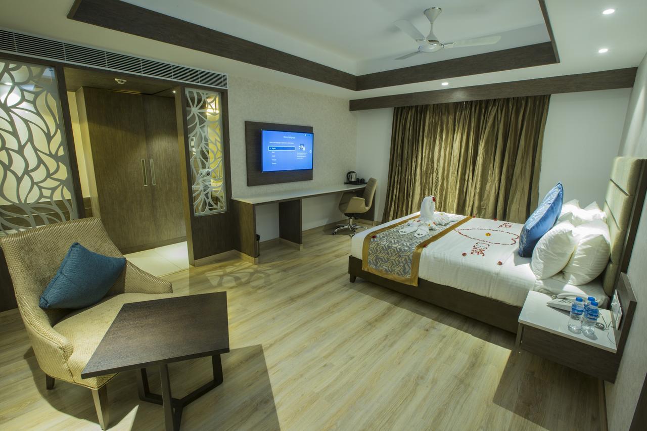Hotel Saradha Grande Pudukkottai Exterior photo